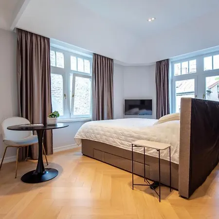 Engadin In Heart Of 公寓