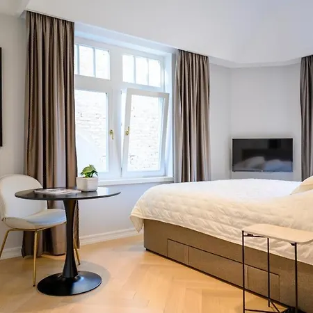 公寓 Engadin In Heart Of 塞拉耶佛